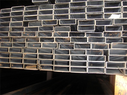 方矩焊管.jpg 方矩焊管.jpg